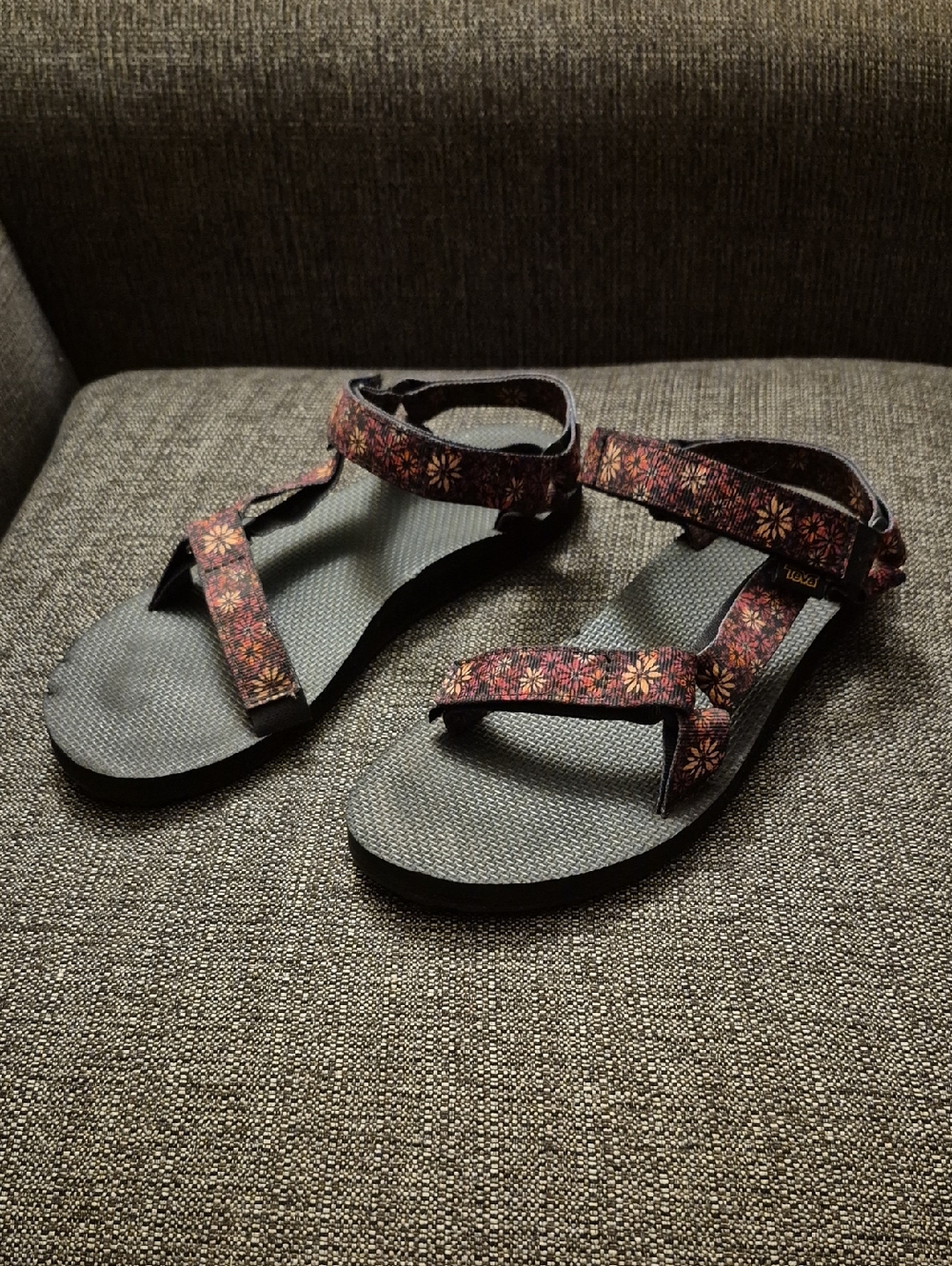 Teva Women's Original Universal "Wildflower" Hiking Sandals Size 10